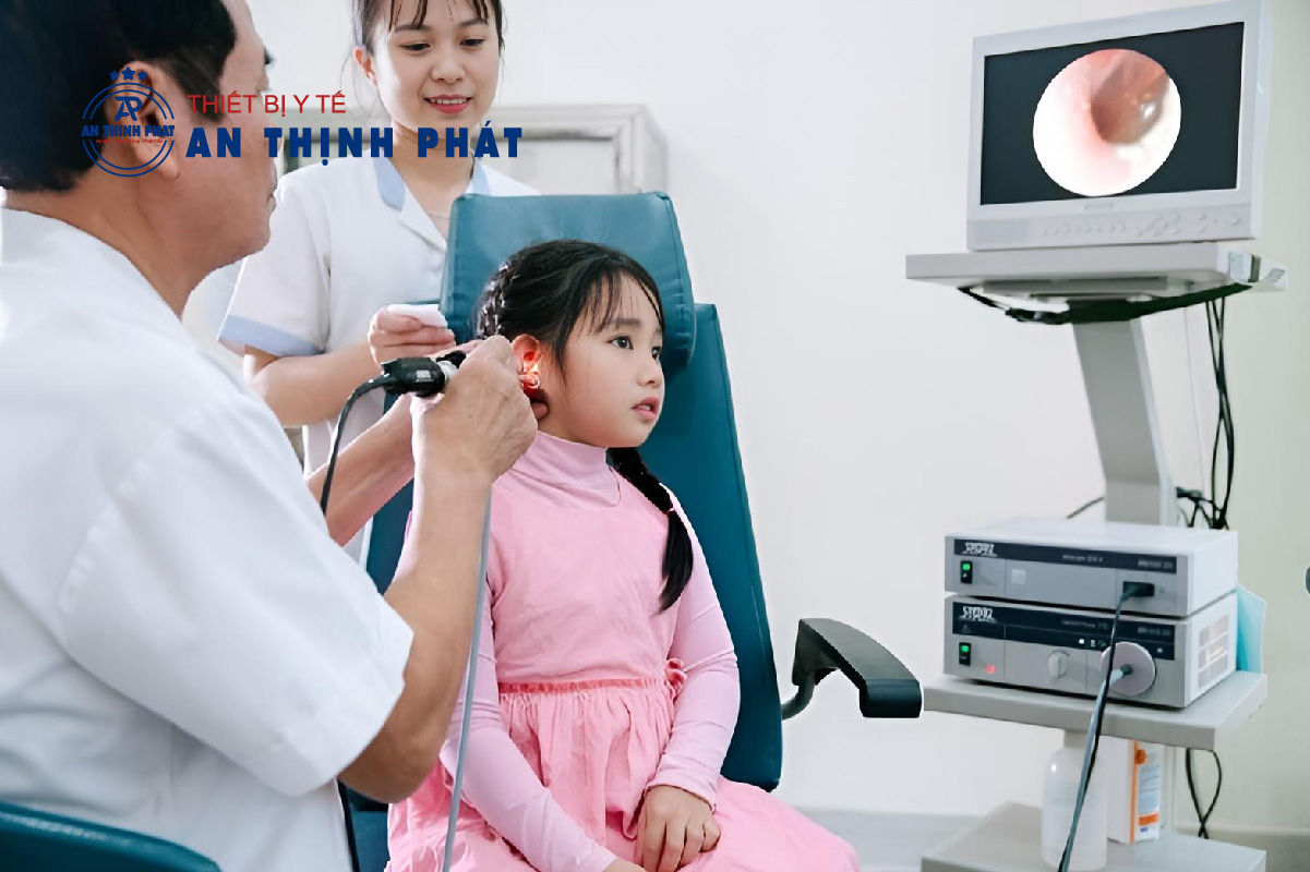 Hướng dẫn sử dụng máy nội soi tai mũi họng chi tiết